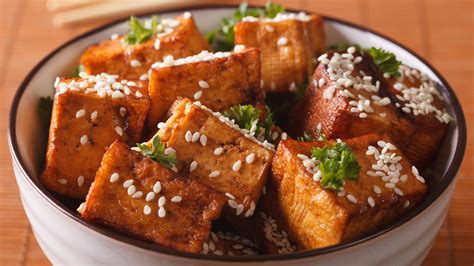  Le Tofu Pourri de Xuancheng: Un Plat Fermenté aux Saveurs Intenses et à la Texture Délicate?