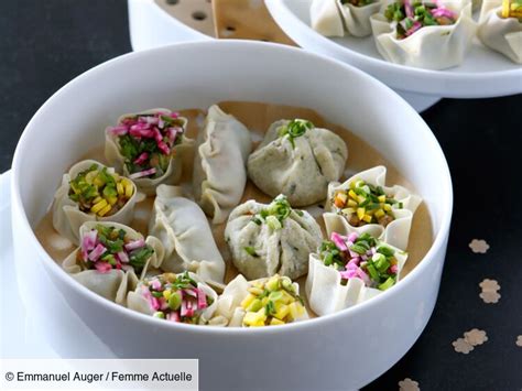  Les Raviolis à la Vapeur de Siping: Des Bouchées Tendres Farcies d'Histoires et Piquantes comme une Danse du Dragon!