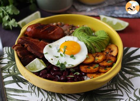  Le Bandeja Paisa: Un Rhapsodie de Saveurs à la Foie Gras en Pleine Nature Colombienne !