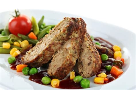  Tibs au Berbère: Savoureuses tranches de viande épicées dans une sauce riche et onctueuse !